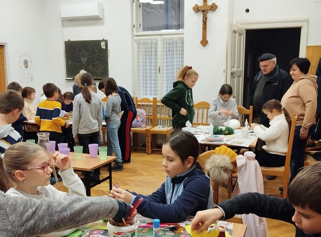 Kezmuves foglalkozas 20231209 01a