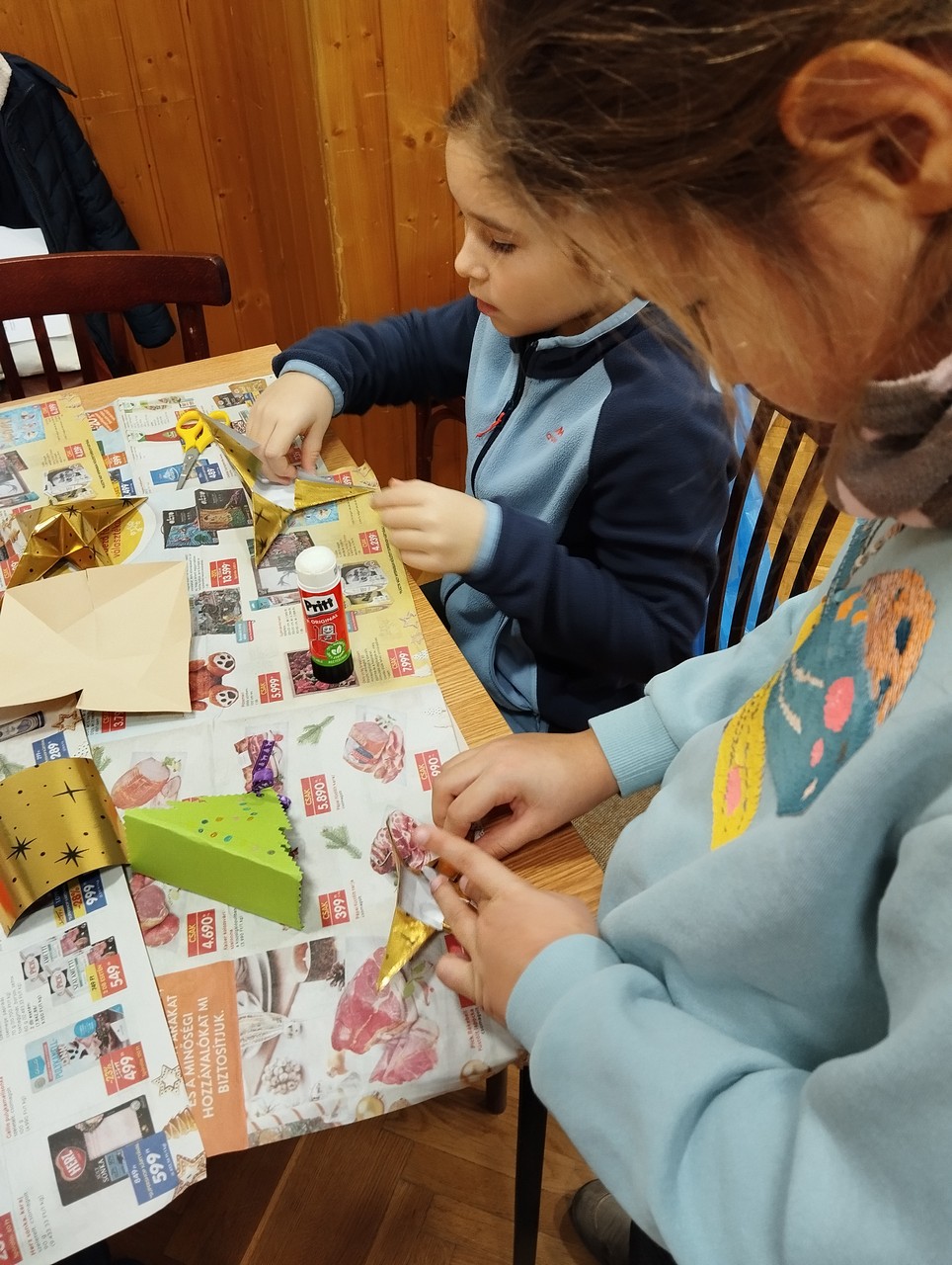 Kezmuves foglalkozas 20231209 07